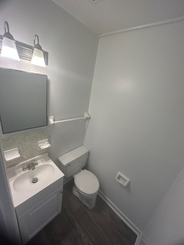 Foto del edificio - 300 Berkley Dr