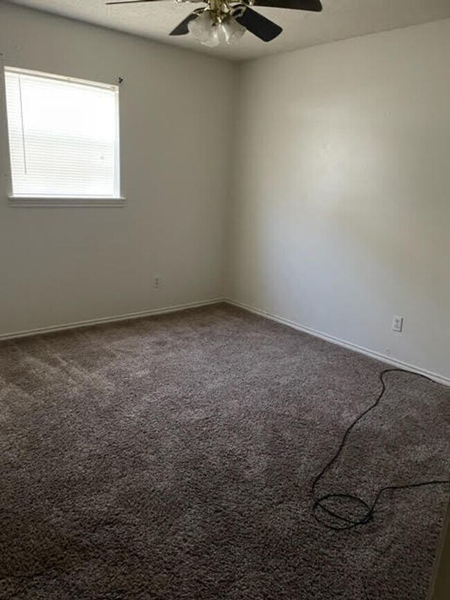 Foto del edificio - 2 Bedroom 1 Bath Duplex