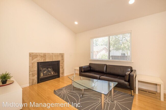 Foto del edificio - 2 br, 2 bath House - 882 Colorado Ave