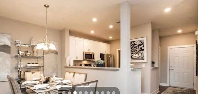 Foto del edificio - 714 Stiller Ln
