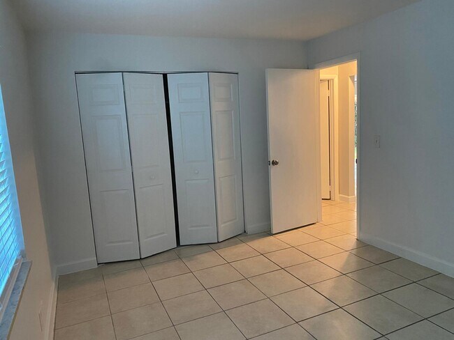 Foto del edificio - 2212 SE 3rd St