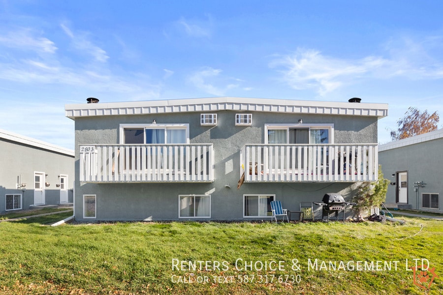 Primary Photo - Completely Reno'd, Pet Friendly Townhouse ...