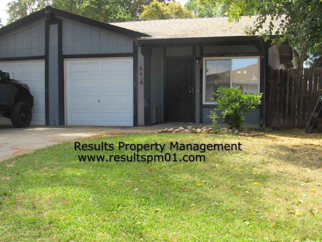 Primary Photo - Cozy Citrus Heights Duplex
