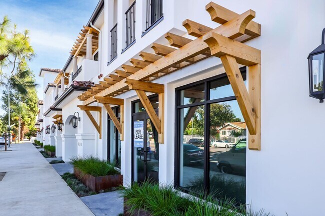 Building Photo - Unit Type: E1 | 1 Bed | 1 Bath
