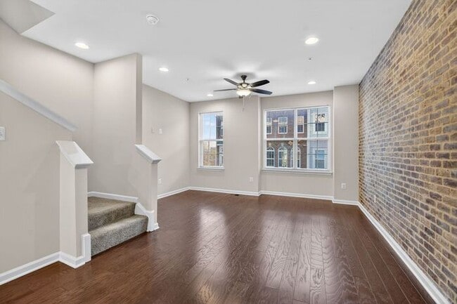 Photo - 7125 Masonry Aly House