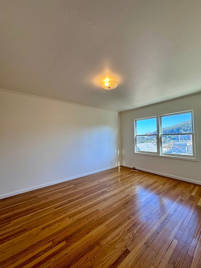 Building Photo - Golden Gate Heights - Ideal location - Top...