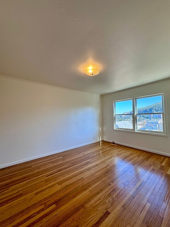 Foto del edificio - Golden Gate Heights - Ideal location - Top...