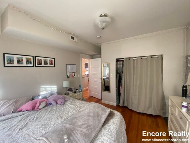 Foto del edificio - 15 Litchfield St