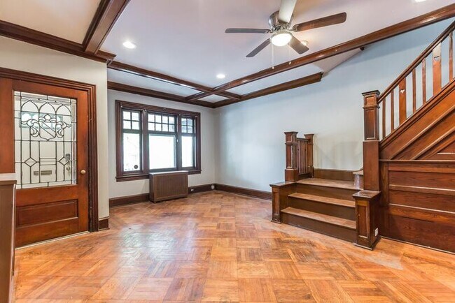 Foto del edificio - 5425 Cedar Ave