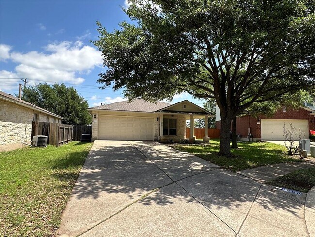 Foto del edificio - 1600 McDowell Bend