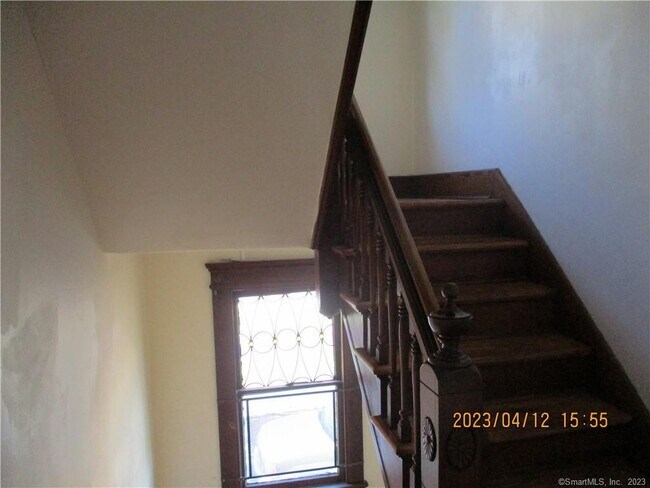 Building Photo - 133 Center St