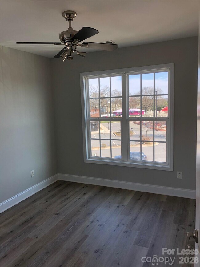 Foto del edificio - 115 Plantation Ridge Dr