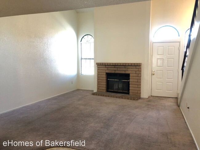 Building Photo - 7817 S Laurelglen Blvd