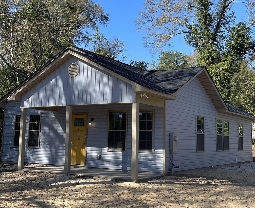 108 Doby St, Camden, SC 29020 House Rental in Camden, SC