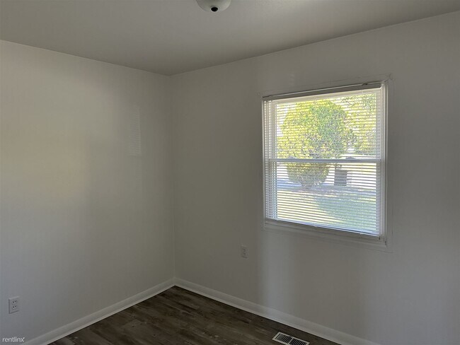 Foto del edificio - 3 br, 1 bath House - 1605 Susan Jane Court