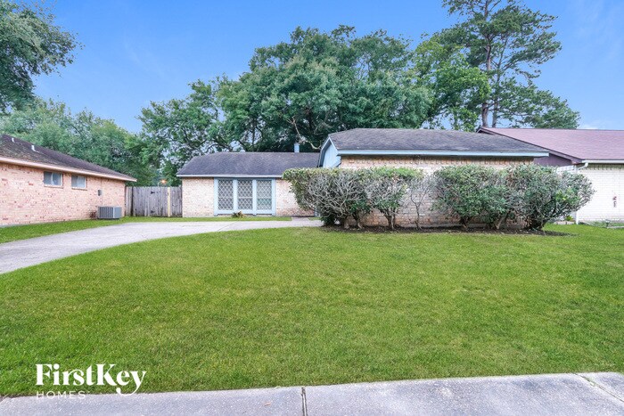 Foto principal - 19807 Bolton Bridge Ln