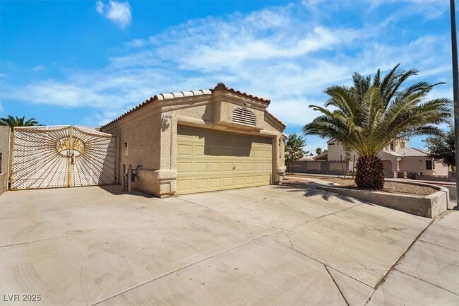 Building Photo - 8200 Cimarron Ridge Dr