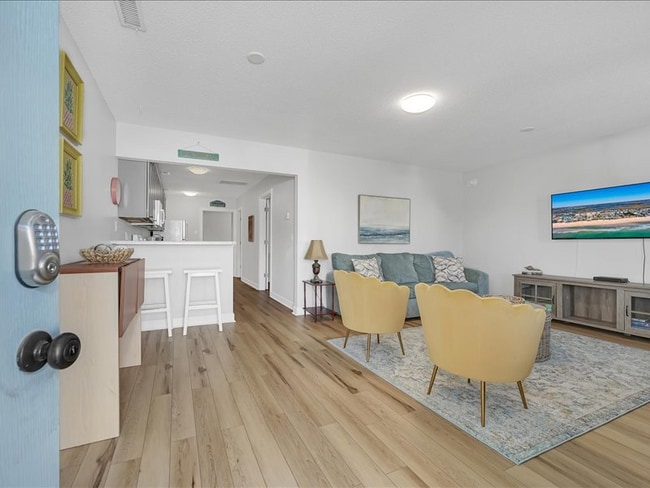 Foto del edificio - 604 N New River Dr