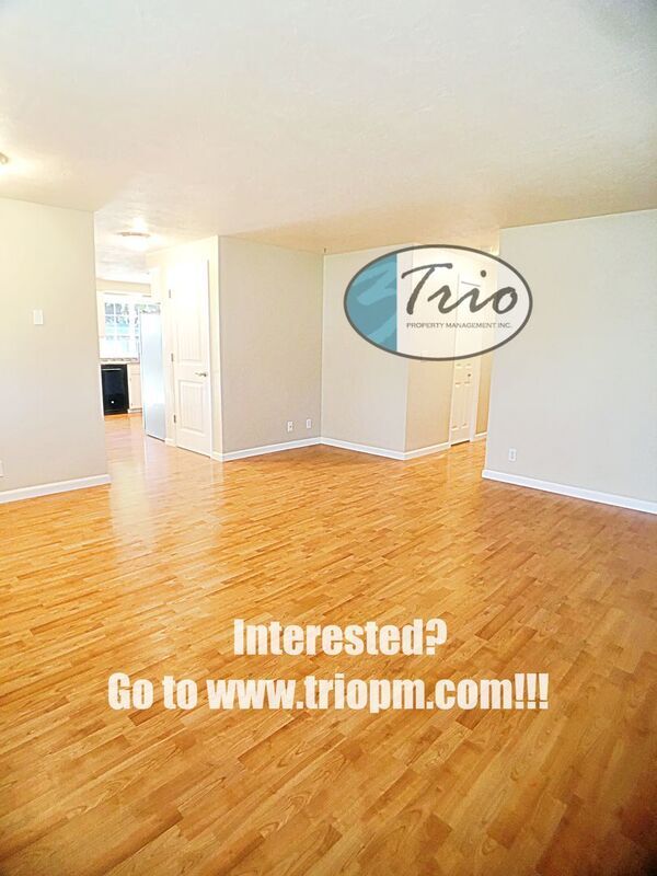 Photo - 3323 Honeywood St House