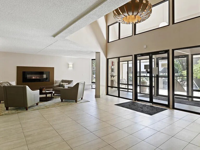 Foto principal - 7200 York Ave S