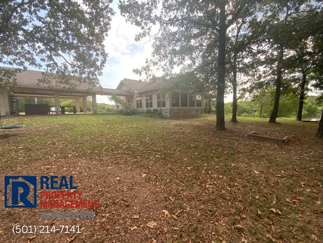 Foto del edificio - 3505 Cougar Lk Rd