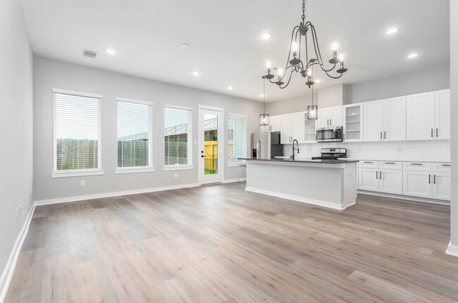 Foto del edificio - 8440 Berry Brush Ln