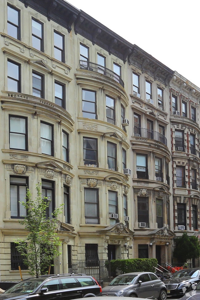 Building Photo - 43 W 85TH St