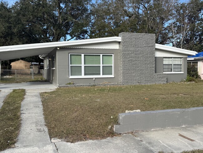 Building Photo - 6410 N 20th St