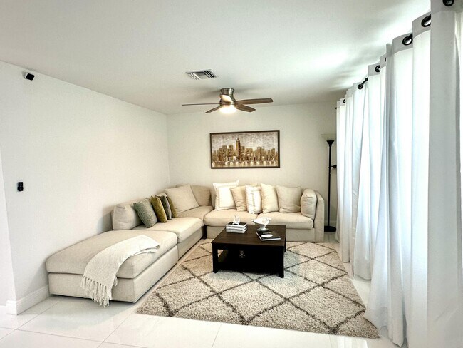 Foto del edificio - 121 Eider Ct