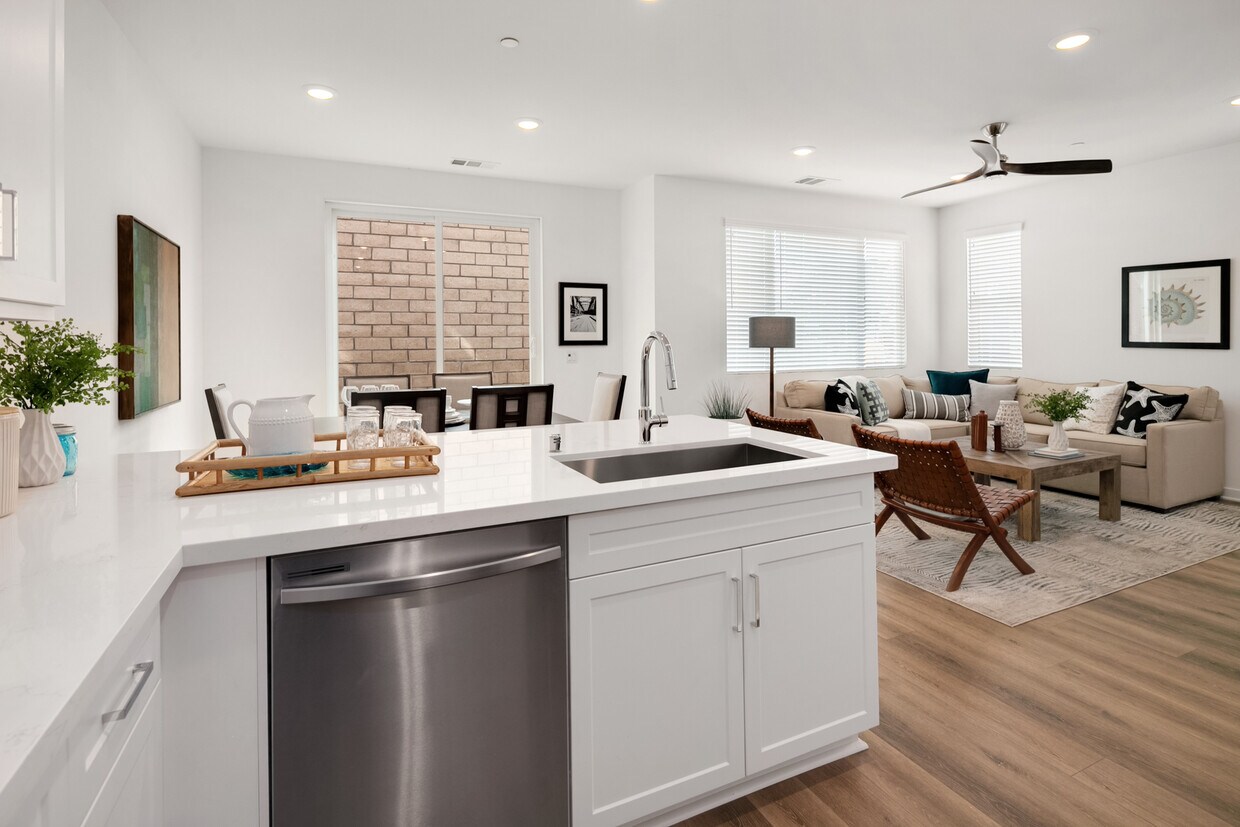 1399 E 23rd St, Signal Hill, CA 90755 House for Rent in Signal Hill