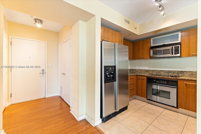 Building Photo - 9055 SW 73rd Ct
