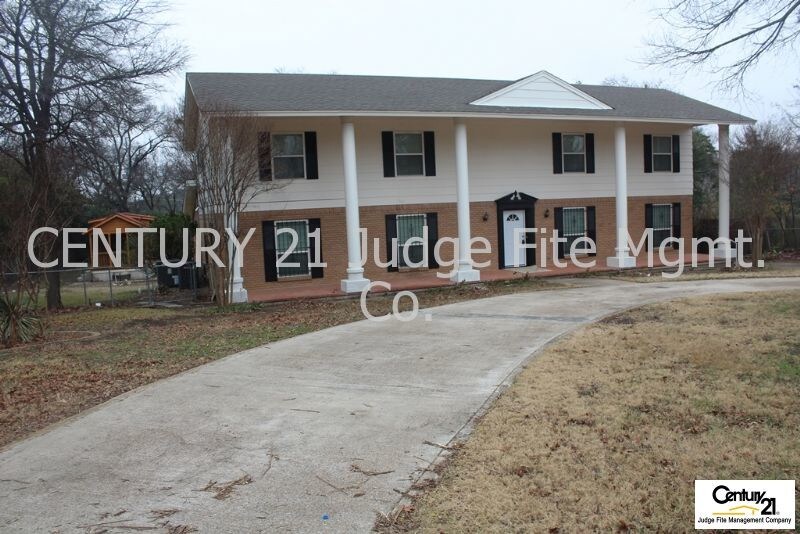Primary Photo - 4209 N Cedar Circle Dr