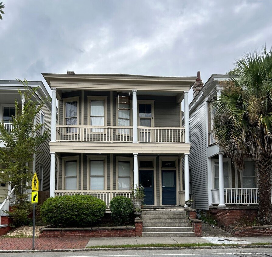 Foto principal - Savannah 1ST Floor of Duplex on Whitaker S...