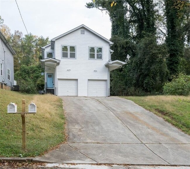 Photo - 2027 Lois Pl NW House