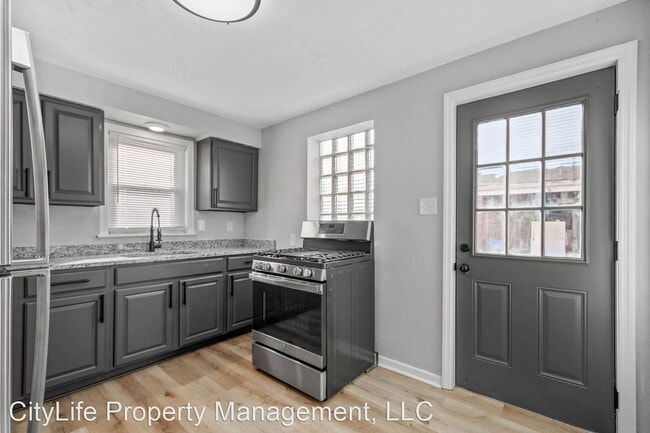 Building Photo - 3 br, 1 bath House - 1941 Pennsylvania Ave