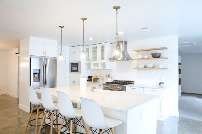 Foto del edificio - 14737 Tanglewood Dr