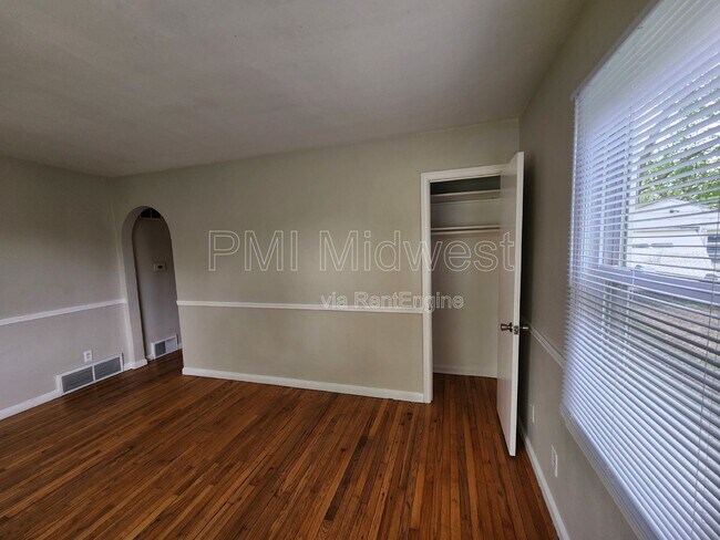 Foto del edificio - 354 S Biltmore Ave