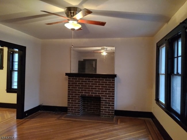 Building Photo - 185 Ellery Ave