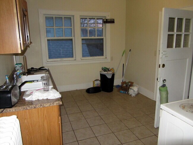 Foto del edificio - 3031 N Farwell Ave