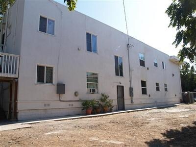 Foto del edificio - 537 E Oak St