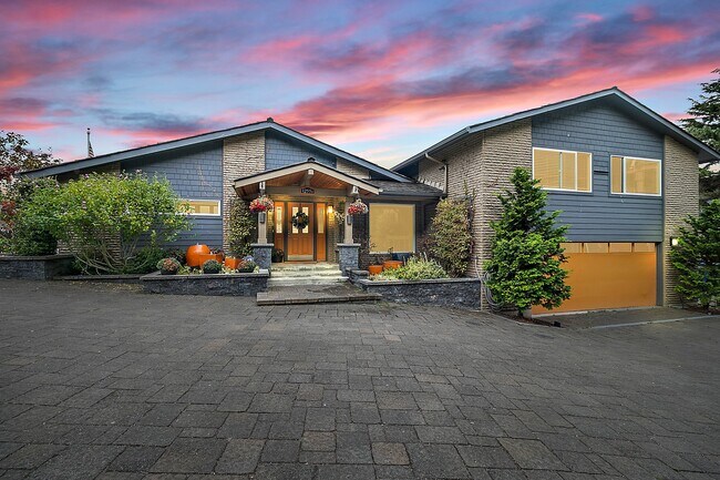Foto del edificio - 12556 Shorewood Ln SW