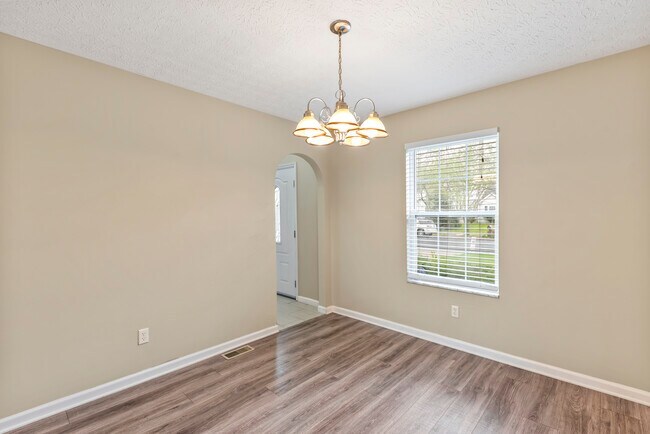 Foto del edificio - 537 Ablemarle Cir