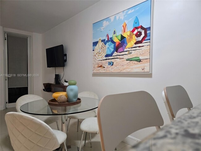 Foto del edificio - 100 Lincoln Rd