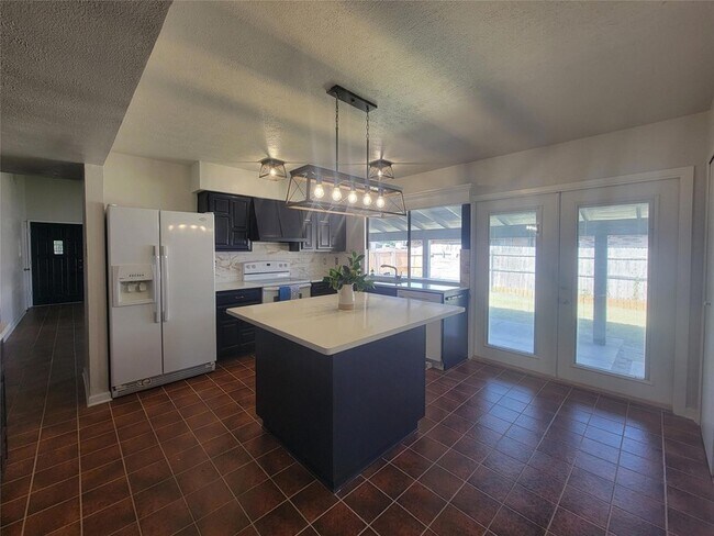 Building Photo - 1605 Royster Rd