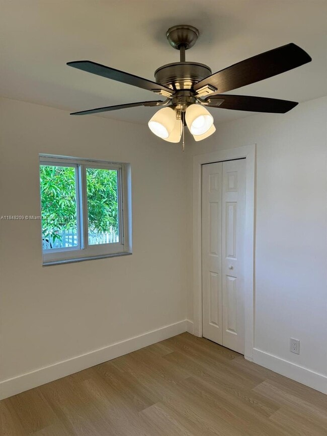 Building Photo - 4 bedroom in Dania Beach FL 33314