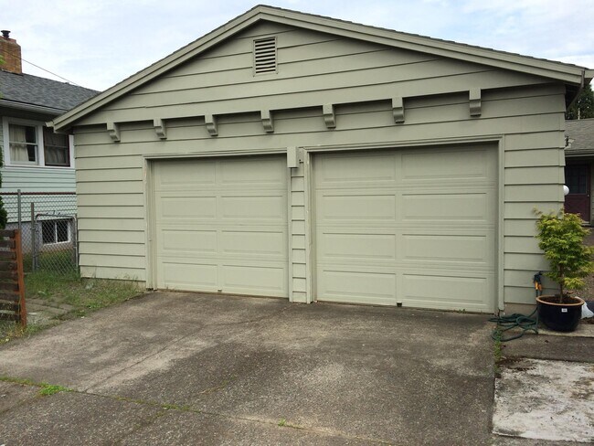 Garage and off-street parking - 6330 N Greeley Ave