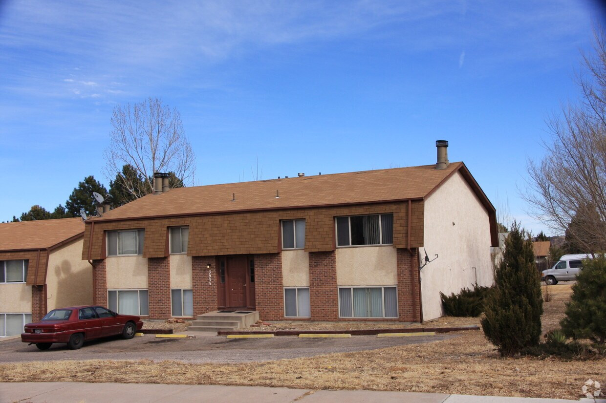 Foto del edificio - 3935 Stonedike Dr