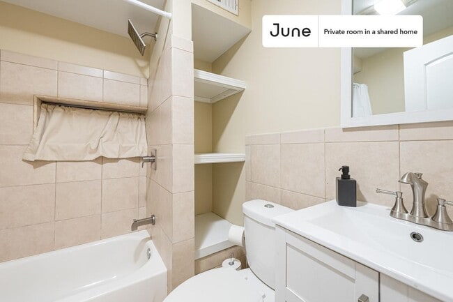 Building Photo - Room in Shared 3 bed/1 bath home