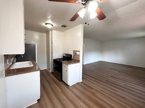 Building Photo - 516 Mar Vista Ave