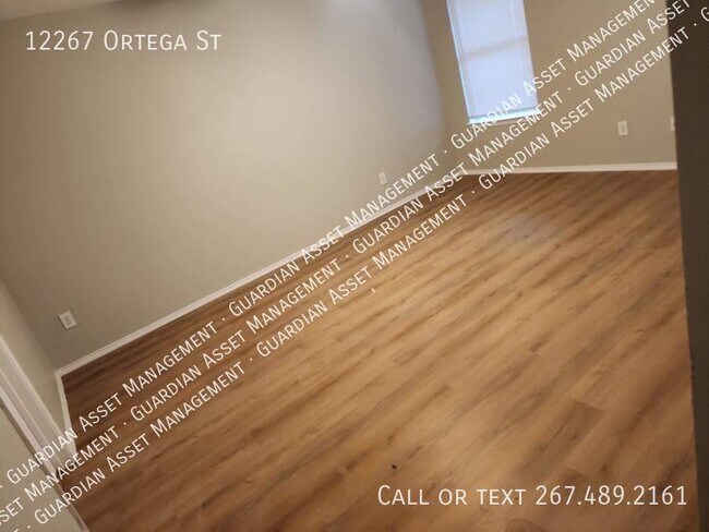 Building Photo - Half off of November rent to move in by 10/11